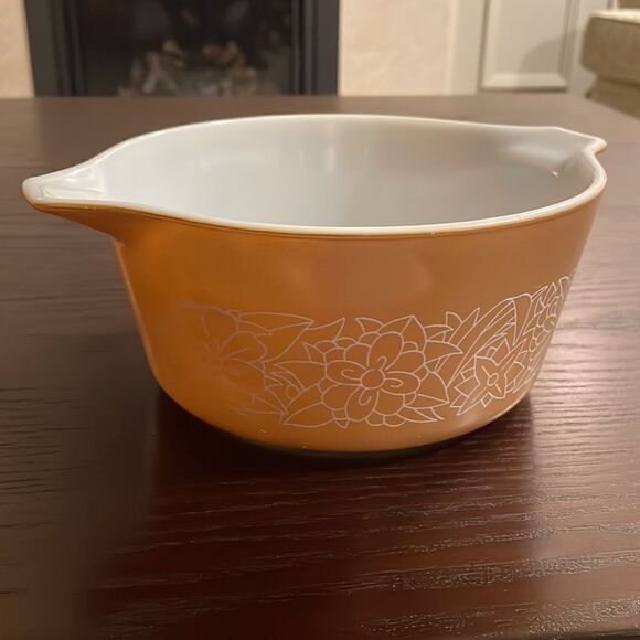 Vintage Pyrex 474 B Woodland Round Casserole Dish 2.5 litre Excellent Condition - Picture 2 of 6